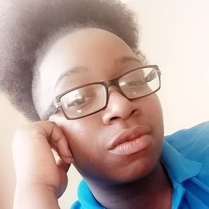 Meet your Posher, Denisha